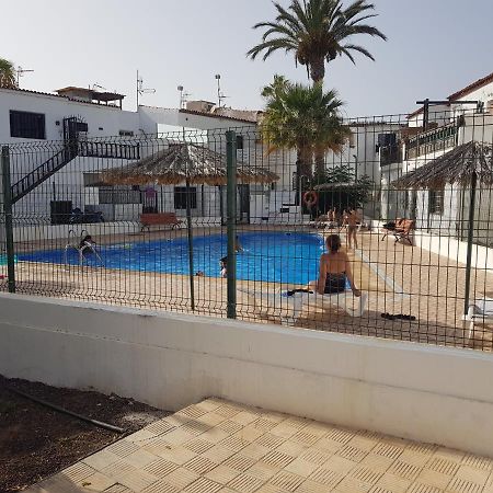 Apartamento Junto A La Piscina Arona  Exterior photo