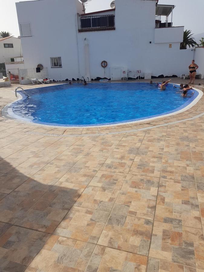 Apartamento Junto A La Piscina Arona  Exterior photo